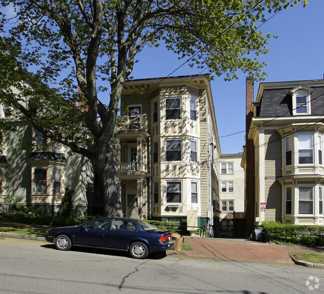 553 Cumberland Ave Portland, ME 04101 Rentals Portland, ME