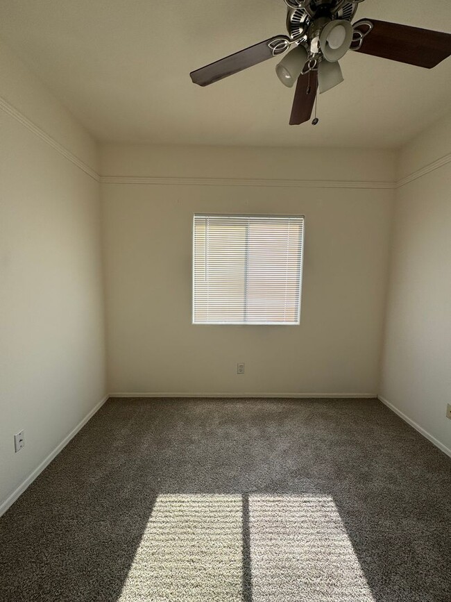 Building Photo - 3 BEDROOM IN SAN TAN RANCH