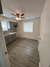 Building Photo - 14605 Des Plaines St