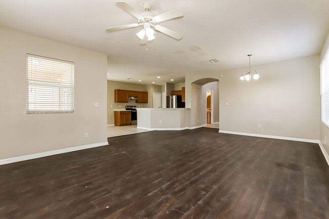 Foto del edificio - 15509 Telford Spring Dr
