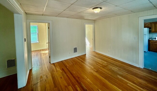 Building Photo - 110 Hawthorne Ave