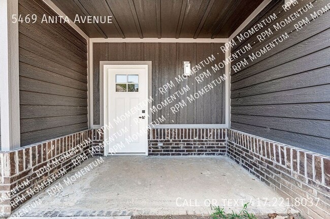 Building Photo - 5469 Anita Ave