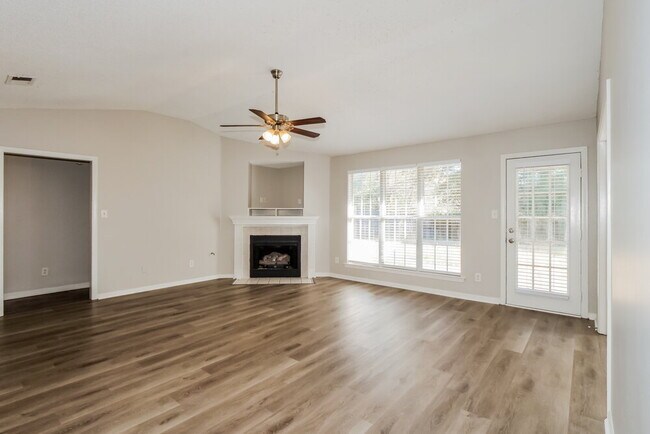 Foto del edificio - 11625 Belle Manor Dr