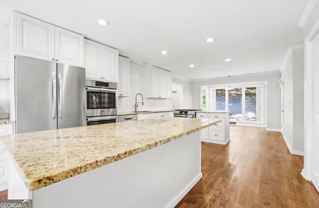 Foto del edificio - 4217 N Mountain Rd NE