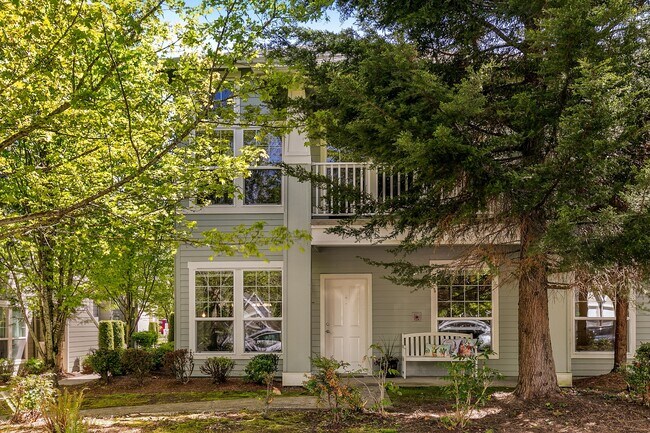 Front door entry and patio - 22651 NE Alder Crest Dr