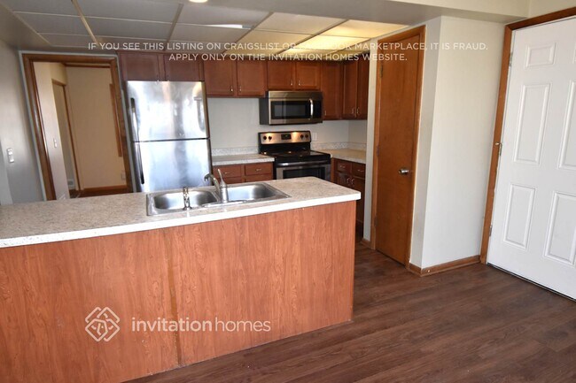 Foto del edificio - 5245 Triton Dr
