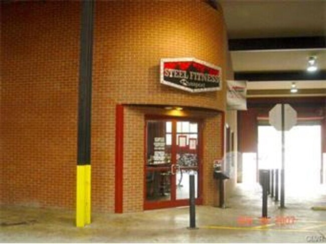 Foto del edificio - Lehigh Riverport Condo Available