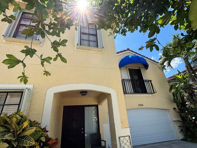 Foto del edificio - 1760 Shoreside Cir