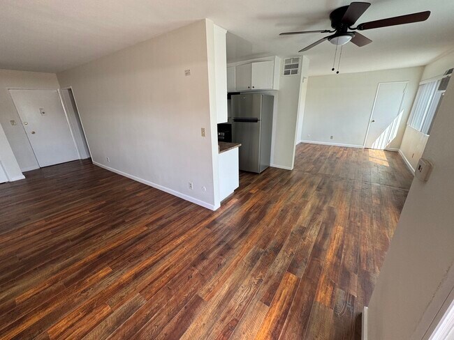 Foto del edificio - 1138 S Corning St