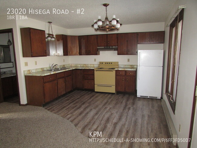 Building Photo - 1 BEDROOM | 1 BATH | COUNTRY COTTAGE | BLA...