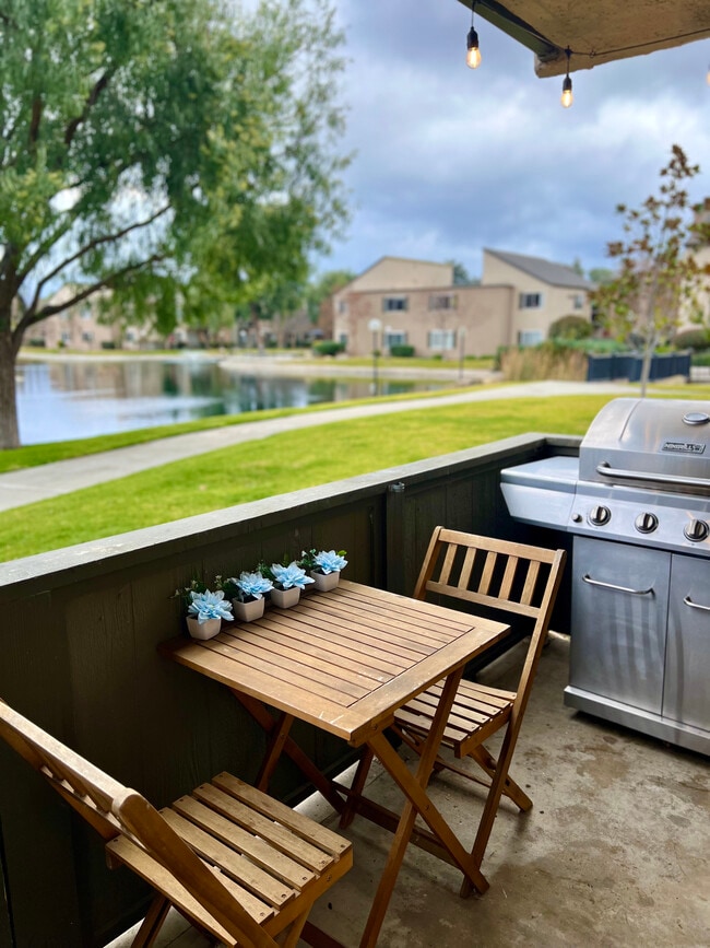 Building Photo - 24518 Nicklaus Dr
