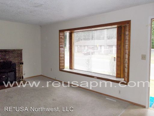 Building Photo - 8517 Berkeley Ave SW