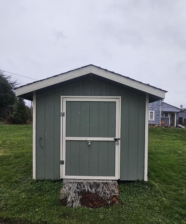 Building Photo - 2 Bedroom Home Located on the Outskirts of Bellingham!