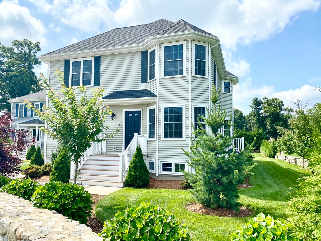 8 Sorelle Pl, Burlington, MA 01803 Apartments in Burlington, MA