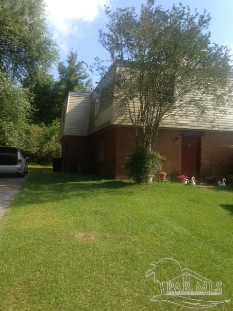 Building Photo - 1011 Lake Dr