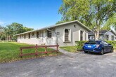 Primary Photo - 5645 Taft St