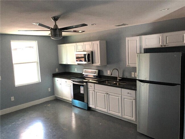 Foto del edificio - 1804 Garden St