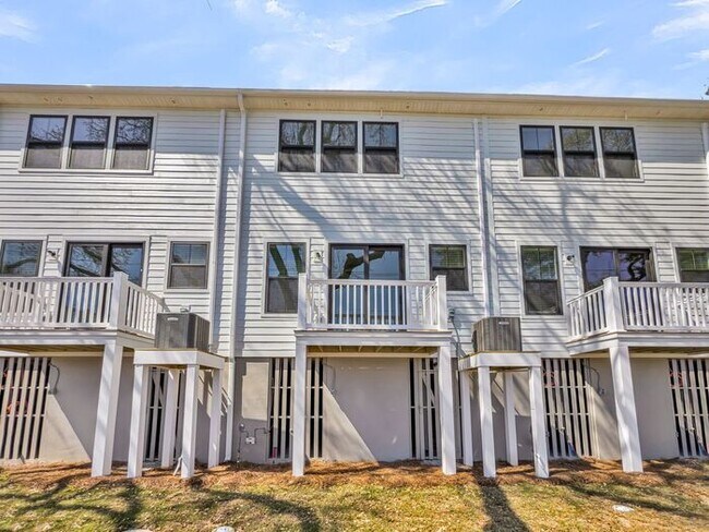 Foto del edificio - 4275 O'Hear Ave