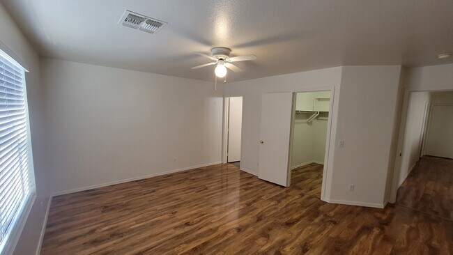 Foto del edificio - 708 S Concord St