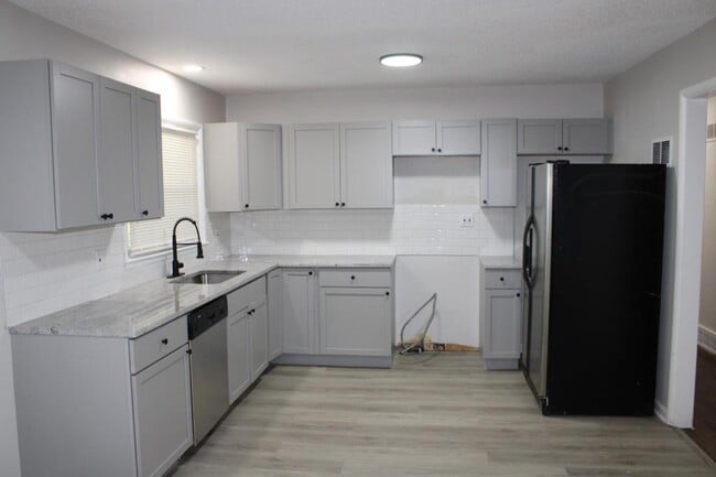 Building Photo - 11301 E 47th St