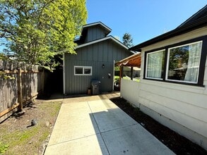 Building Photo - 2523 Kincaid St