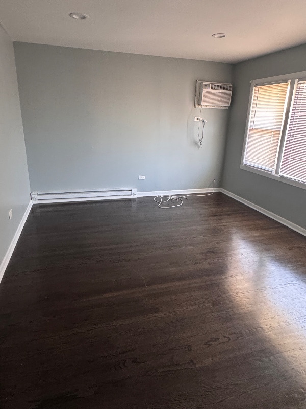 Photo - 1021 S 16th Ave (Maywood, IL) Apartment