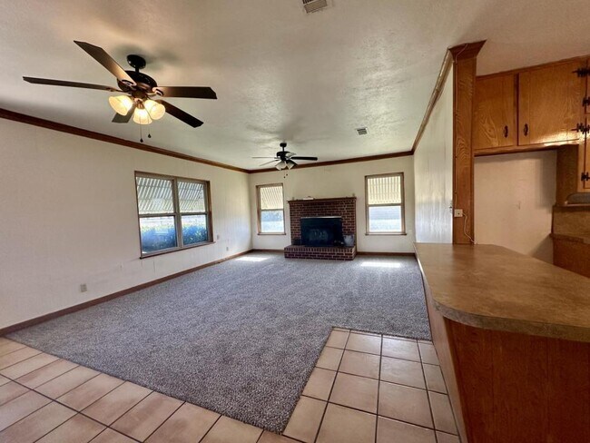 Foto del edificio - 332 Sandy Beach Rd