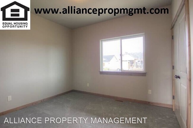 Foto del edificio - 3 br, 2 bath House - 84 Granite Peak Drive
