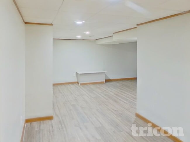 Building Photo - 1000 Concordia Ave