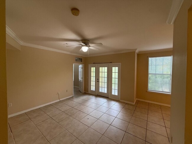 Building Photo - Great Condo in the NW
