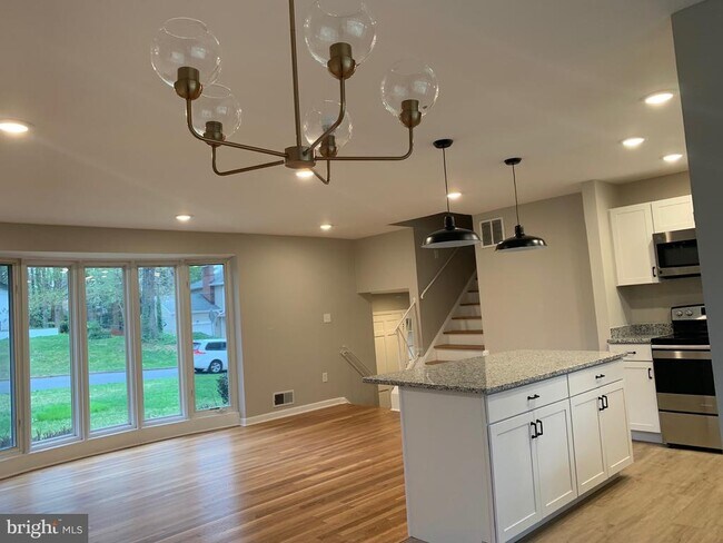 Foto del edificio - 6810 Fern Ln