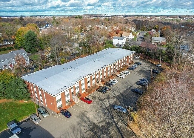 Building Photo - 74 Beach St
