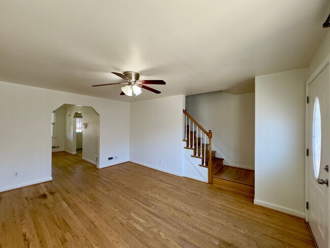 Foto del edificio - Charming 2 Bedroom/2 Bathroom Townhome in Greektown, MD!