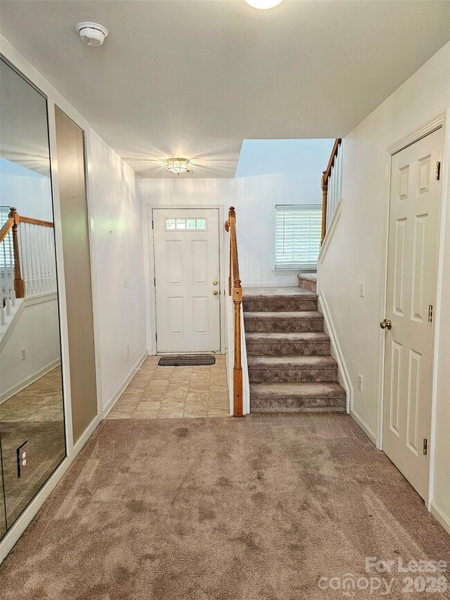 Foto del edificio - 10609 Fuller Ridge Cir