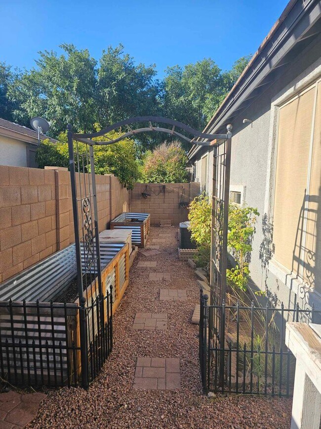 Foto del edificio - Lovely 3 bed/2 bath Gilbert Home in Higley...