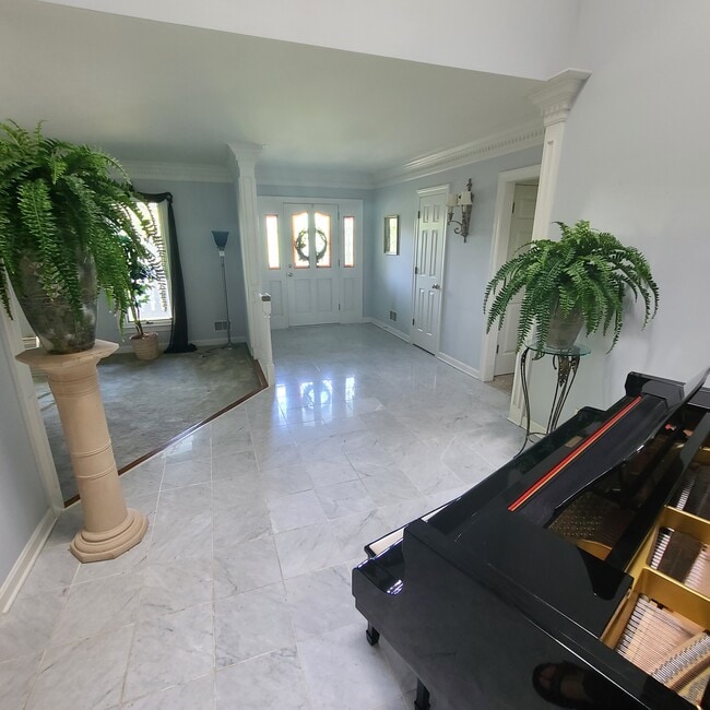Building Photo - 2802 Juniper Hill Ct