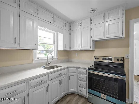 Building Photo - 1604 Husson Ave