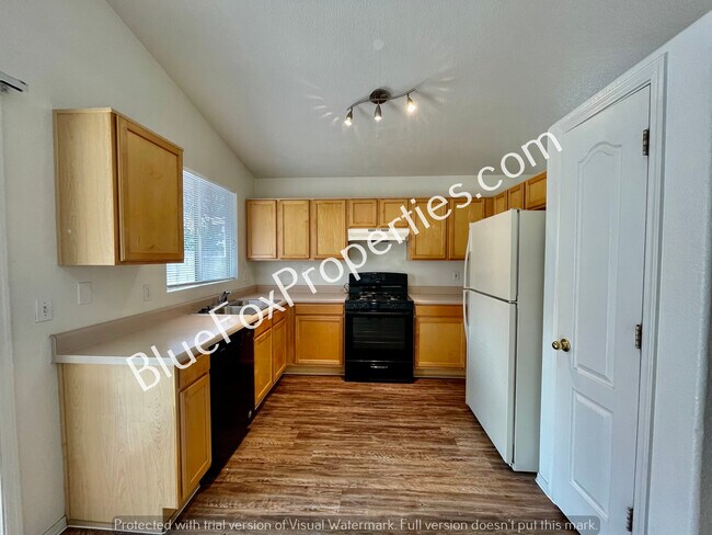 Building Photo - 3117 S Nastar Dr