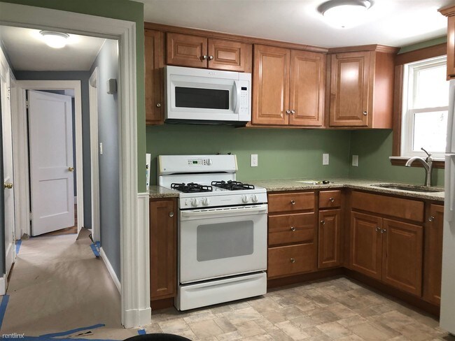 Building Photo - 2 br, 1 bath  - 12 Waverley St