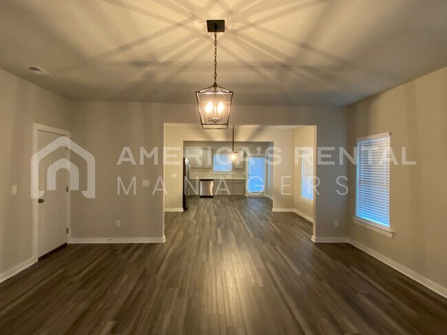 Building Photo - Home for Rent in Clanton, AL!!! Available ...