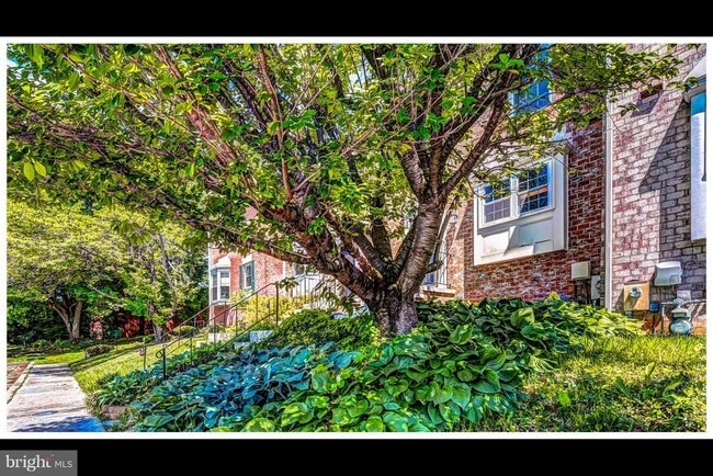Foto del edificio - 26 Spring Glen Ct