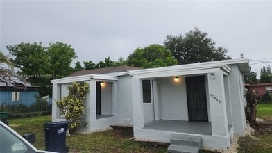 Building Photo - 10425 SW 173rd Terrace