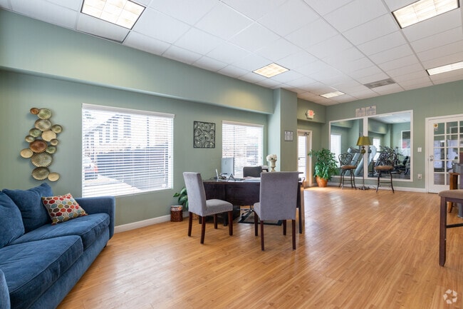 Building Photo - Tiffanys at the Galleria