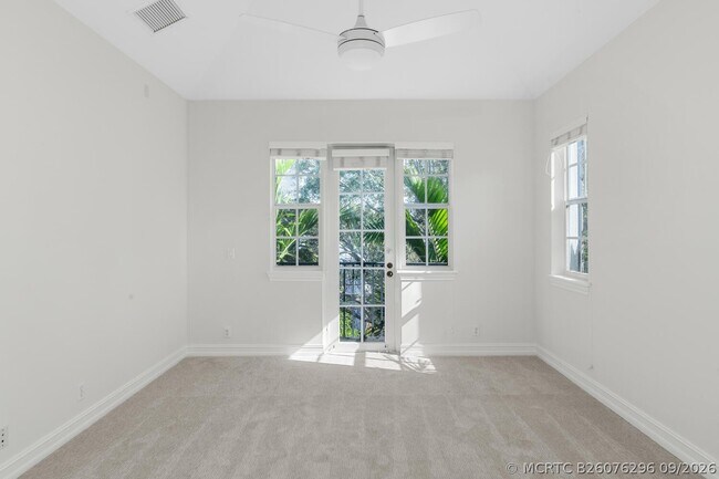 Foto del edificio - 310 Tuxedo Ln