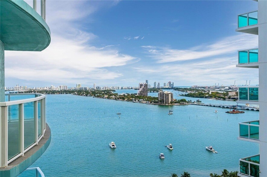 Foto principal - 1900 N Bayshore Drive Unit 2003