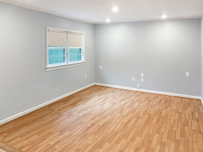 Foto del edificio - Charming 2BR Home in the Westover Area – A...