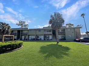 Building Photo - 1852-A Golf View Avenue #10