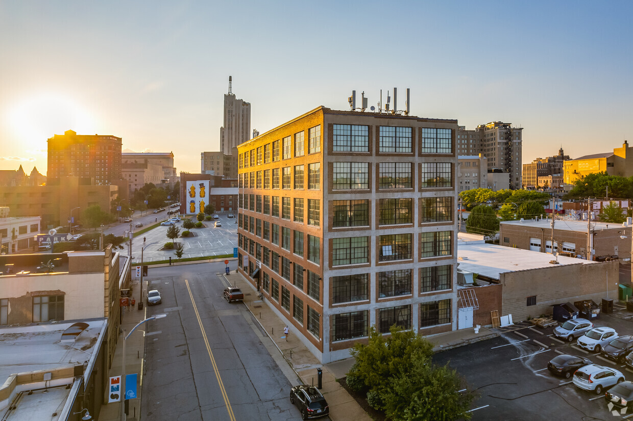 Primary Photo - PW Shoe Lofts Apartments