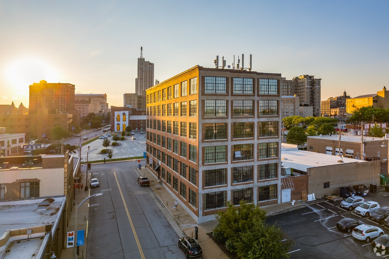 Primary Photo - PW Shoe Lofts