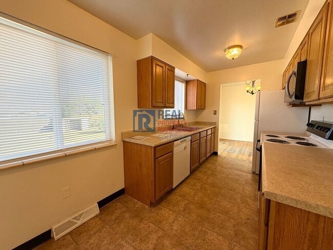 Foto del edificio - 504 Toledo St